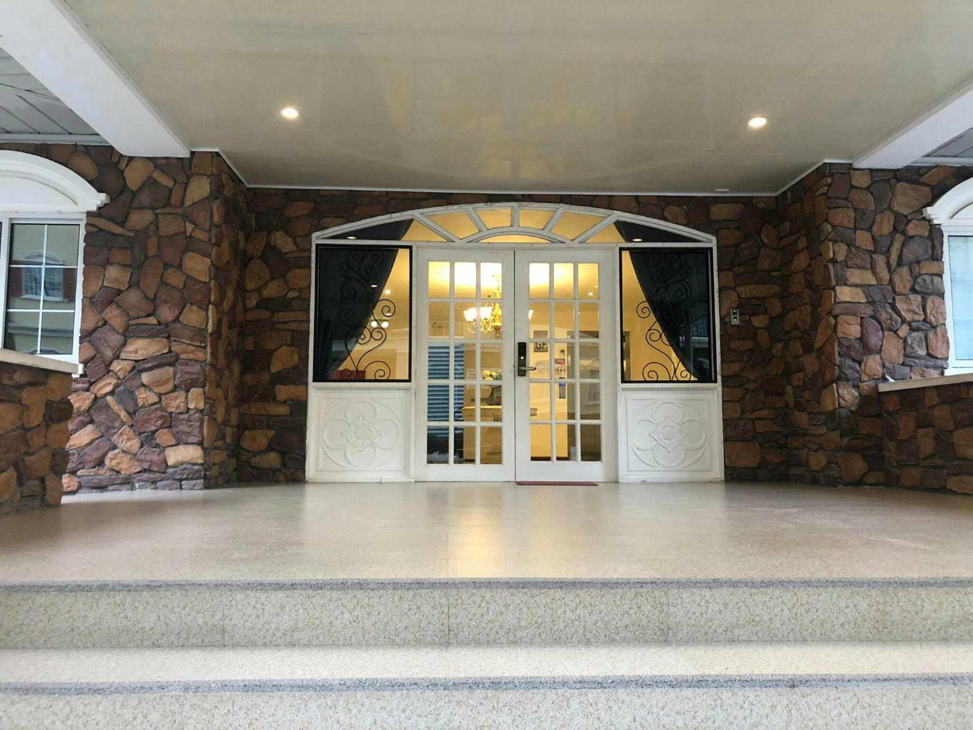 Appleone Banawa Heights Guadalupe Cebu City Esterno foto